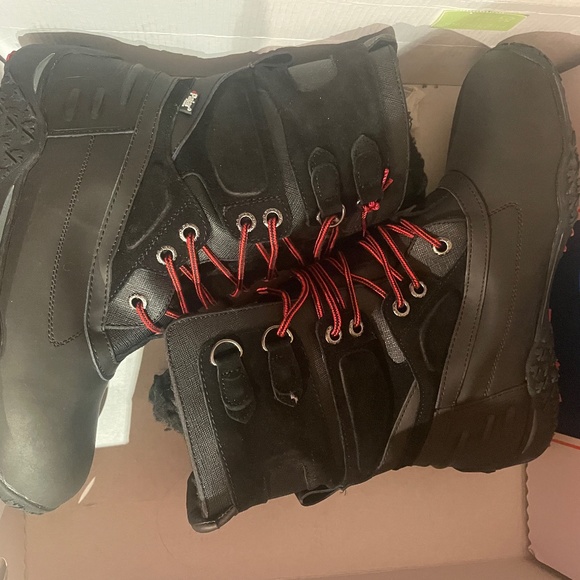 Pajar Black Winter Boots with Red Accents - Picture 6 of 13